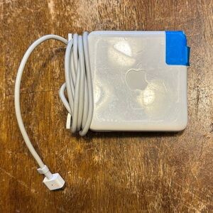 Apple 85W MagSafe Power Adapter